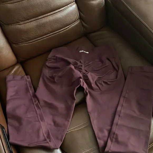 New DFYNE leggings size medium - Picture 2 of 4